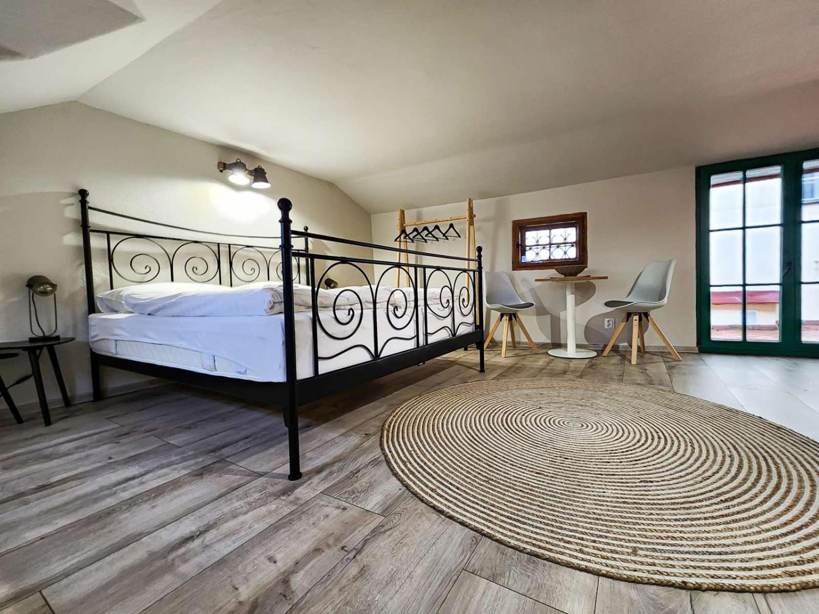 Apartmany Rangifer เปิลเซน ภายนอก รูปภาพ